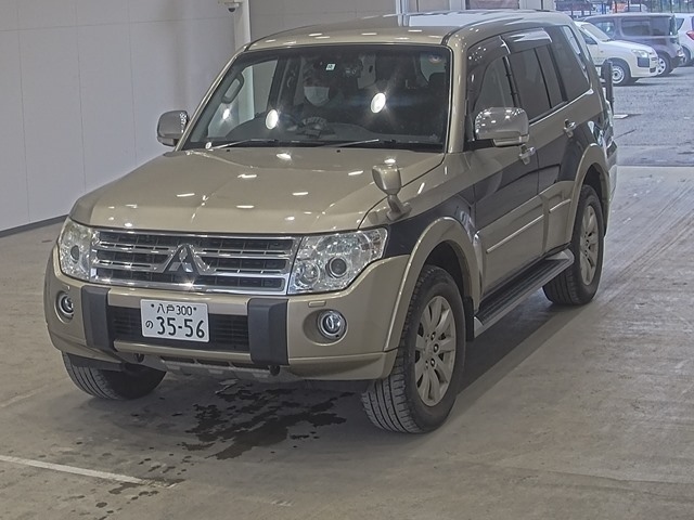 MITSUBISHI PAJERO 4WD