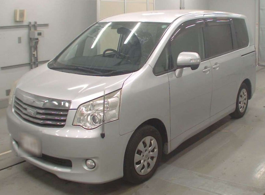 TOYOTA Noah X L Selection
