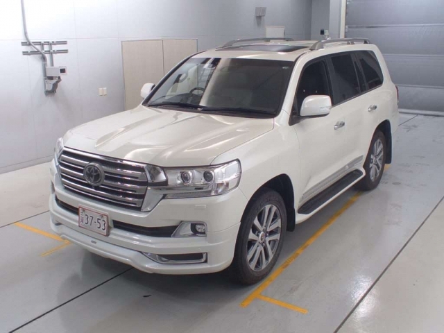 Japanese used Vehicles cars stock for sale at Mumtaz international